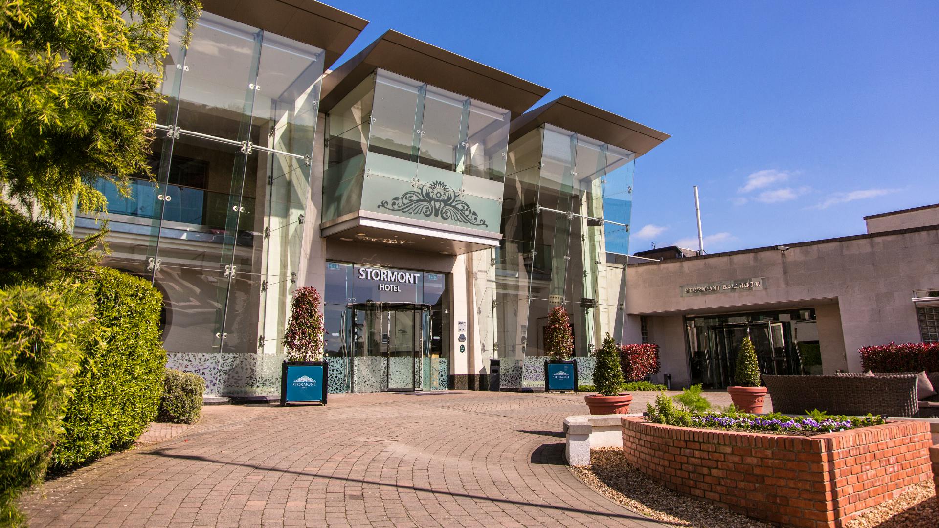 The Stormont Hotel Belfast - Eingang&nbsp;&ndash;&nbsp;&copy;&nbsp;The Stormont Hotel Belfast - Galerie 