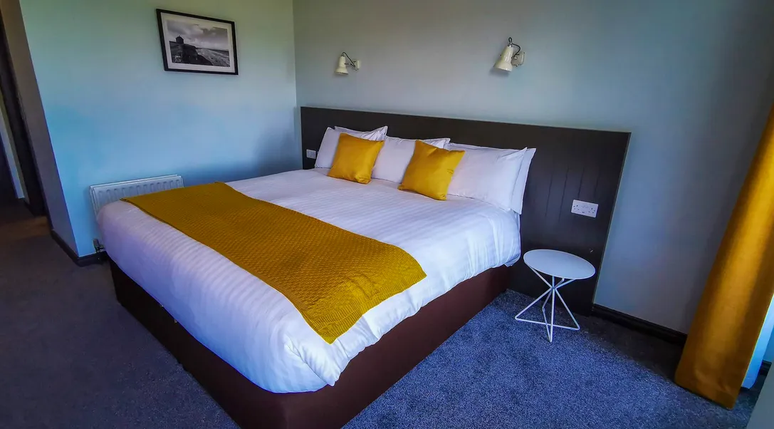 Marine Hotel Ballycastle - Zimmerbeispiel&nbsp;&ndash;&nbsp;&copy;&nbsp;Marine Hotel Ballycastle - Galerie