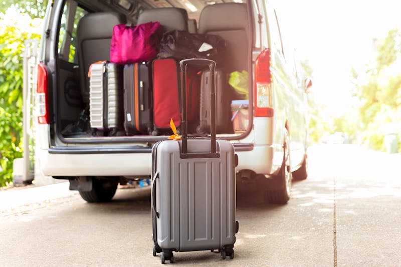 Koffer ins Auto packen - ©bignai - stock.adobe.com