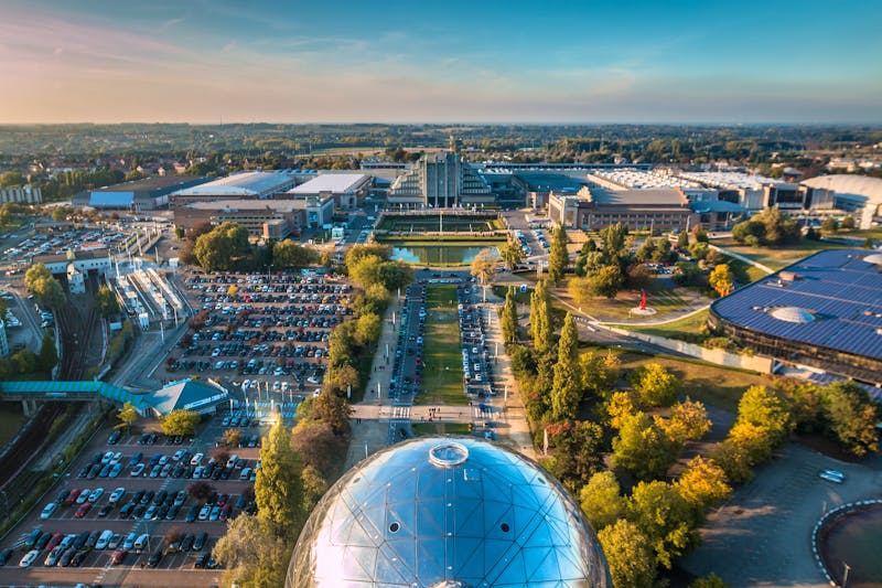 Blick vom Atomium in Brüssel - ©pcalapre - stock.adobe.com