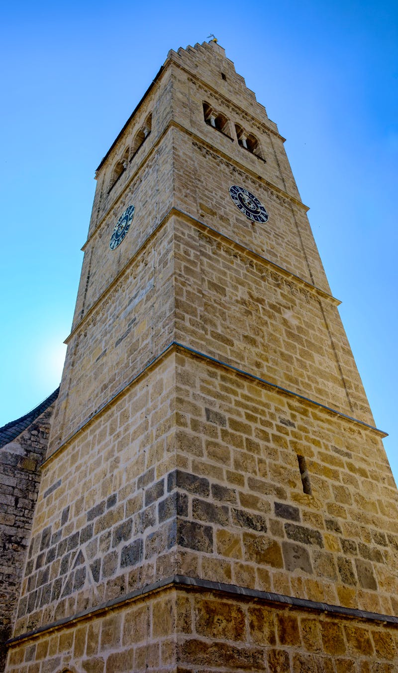  Pfarrkirche St. Hippolyt in Zell am See - ©leopold - stock.adobe.com