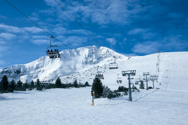 Skigebiet beim Wintersportort Bansko in Bulgarien - ©Igor - stock.adobe.com
