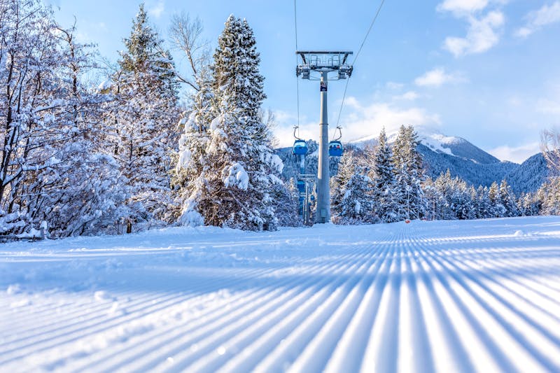 Wintersportort Bansko in Bulgarien - Skilift - ©Nataliya - stock.adobe.com