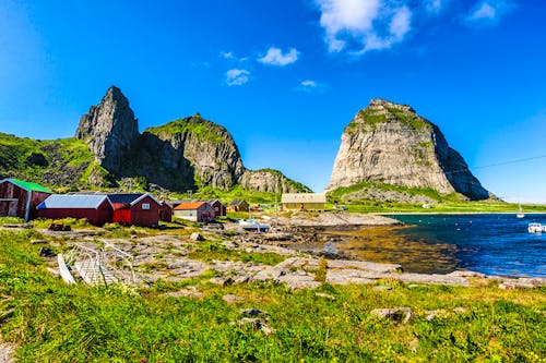 Inselgemeinde Traena am Polarkreis in Norwegen &ndash; &copy; FornStudio - stock.adobe.com