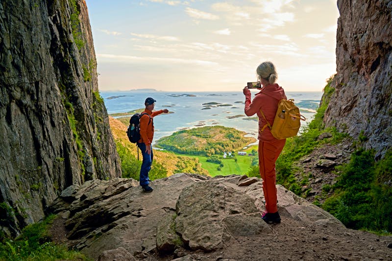 Wanderung zum Torghatten bei Bronnoysund - ©Raymond Engmark - Hurtigruten