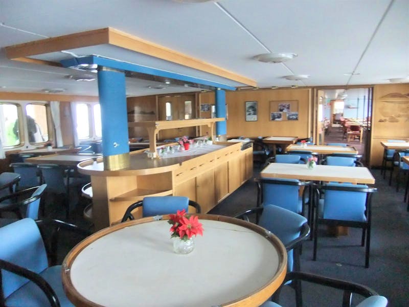 Innenausstattung auf dem alten Schiff MS Finnmarken in Stokmarknes - ©Aline K. - Eberhardt TRAVEL