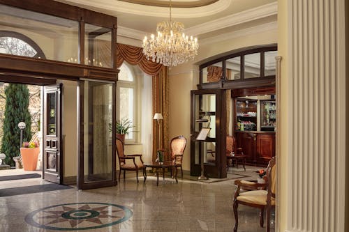 Humboldt Park Hotel & Spa Karlsbad - Eingangsbereich &ndash; &copy; HOTELIS Spa & Wellness