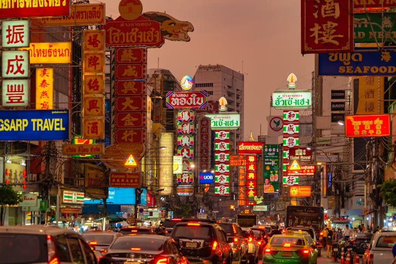 Yaowarat Road in Chinatown, Bangkok - ©tampatra - stock.adobe.com