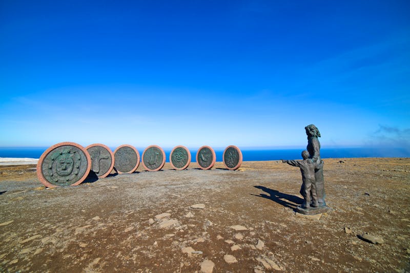 Mutter und Kind Monument am Nordkap - ©Carina Dunkhorst - Hurtigruten