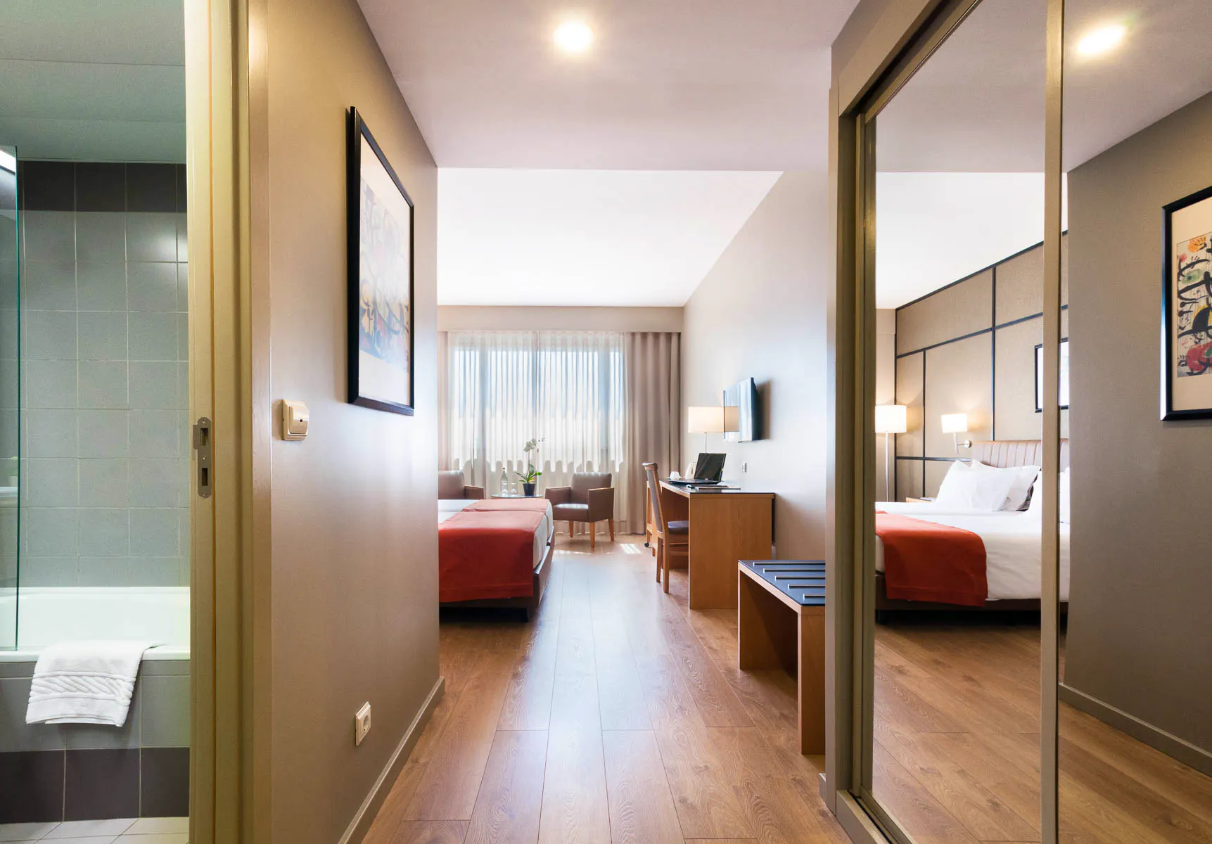 Portus Cale Hotel in Porto - Zimmereingang&nbsp;&ndash;&nbsp;&copy;&nbsp;Portus Cale Hotel