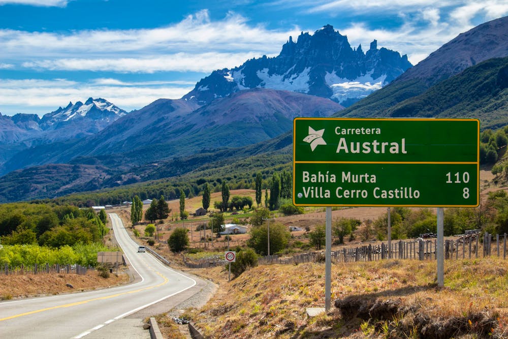 Cerro Castillo, Patagonien in Chile &ndash; &copy; Emiliano - stock.adobe.com