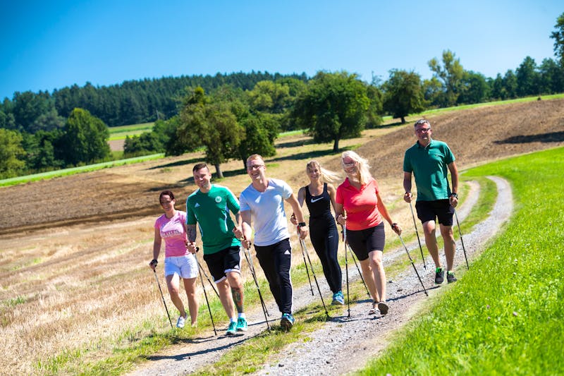 AktiVital Hotel Bad Griesbach - Aktivprogramm Nordic Walking – ©AktiVital Hotel Bad Griesbach