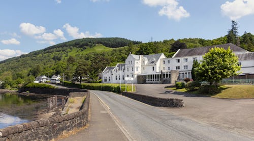 Arrochar Hotel, Arrochar, Hoteleinfahrt – © Arrochar Hotel