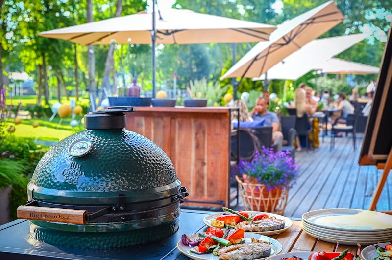 Terrasse vom Restaurant im Spa Vilnius Hotel – ©DELTA TOURS