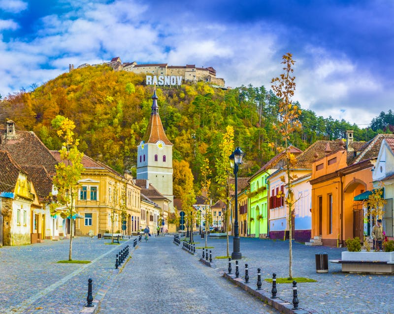 Rasnov mit der Burg in Rumänien - ©Serenity-H - stock.adobe.com