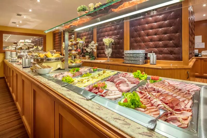 Bad Füssing - Vital und Thermal Resort Schweizer Hof  -  Buffet – ©Vital und Thermal Resort Schweizer Hof  Bad Füssing