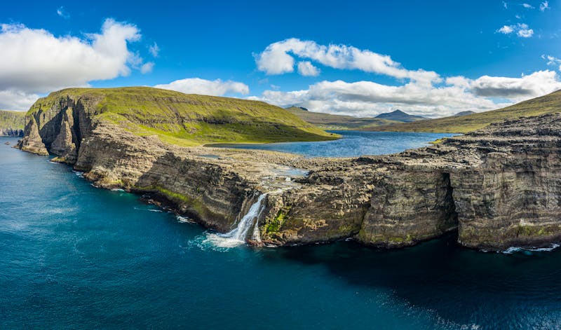 Bosdalafossur Wasserfall auf der Färöer-Insel Vagar - ©David - stock.adobe.com