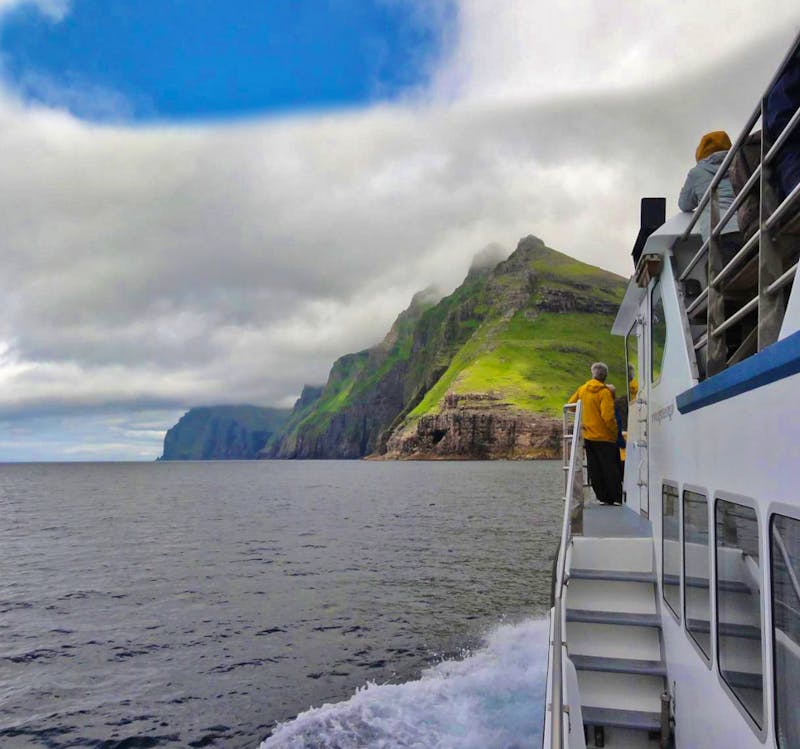 Schifffahrt zu den Vestmanna Vogelklippen - ©Nico Stolba - Eberhardt TRAVEL