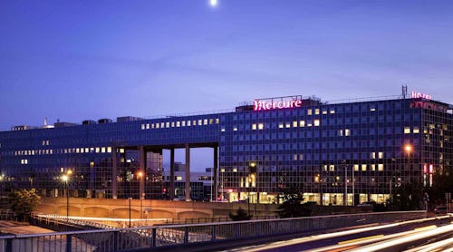 Mercure Paris Ivry Quai de Seine - Außenansicht am Abend – © Mercure Paris Ivry Quai de Seine