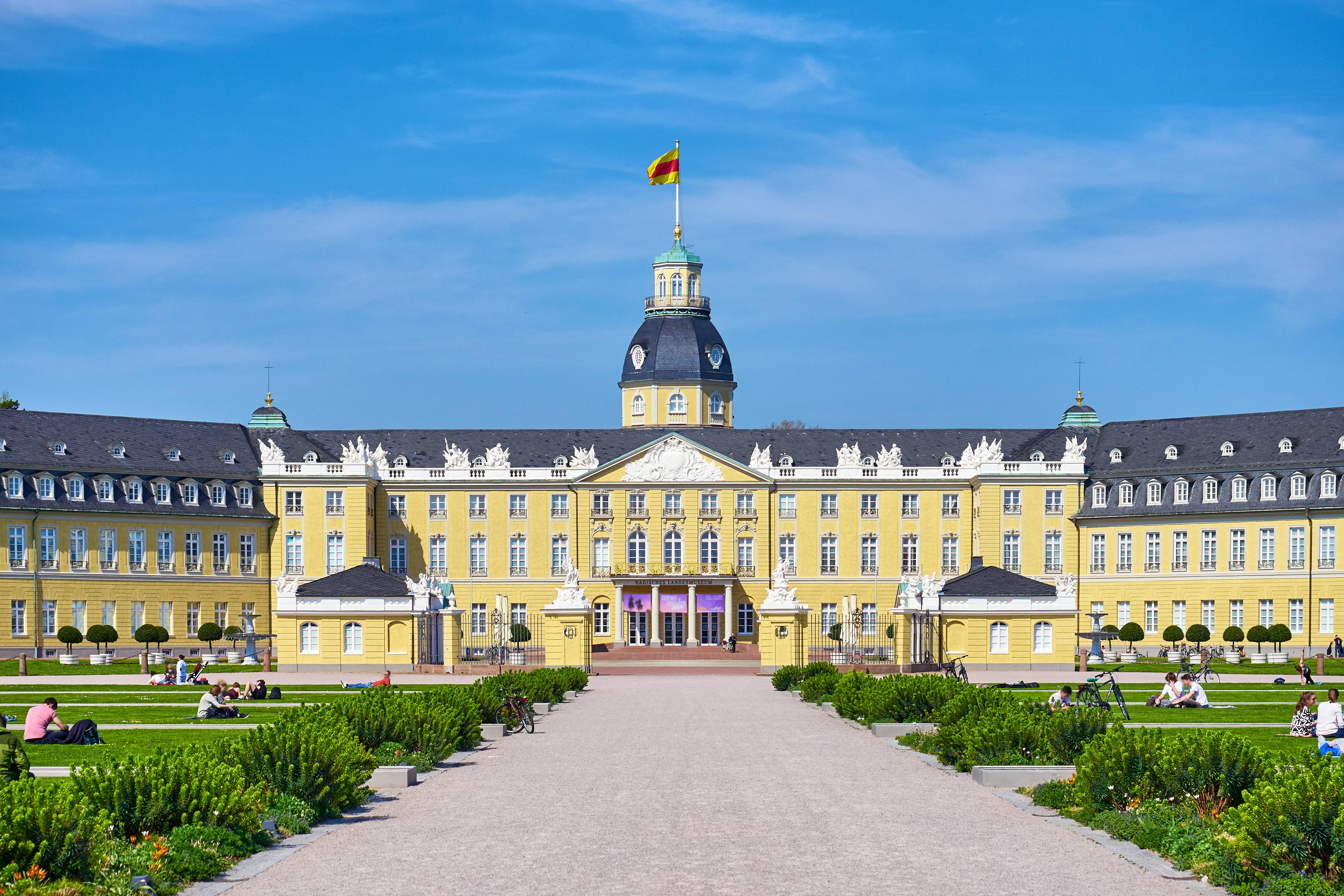 Schloss Karlsruhe&nbsp;&ndash;&nbsp;&copy;&nbsp;Manuel Schönfeld - stock.adobe.com