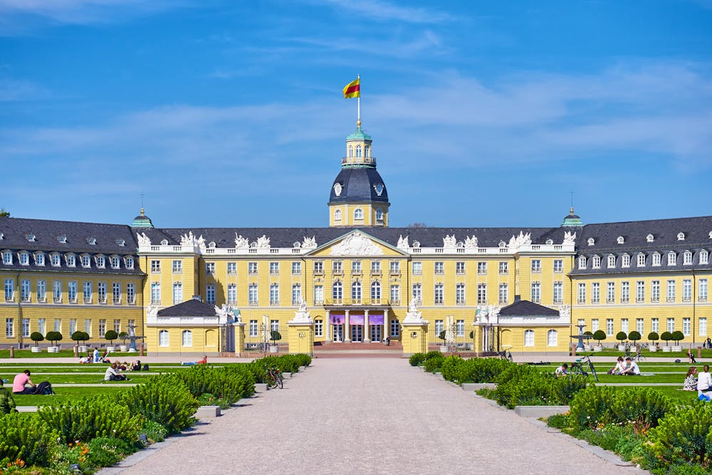 Schloss Karlsruhe &ndash; &copy; Manuel Schönfeld - stock.adobe.com