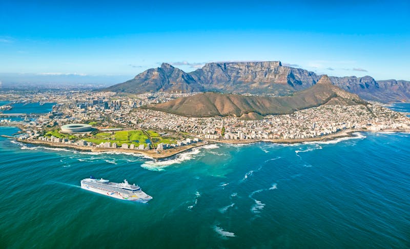 Norwegian Dawn vor Kapstadt in Südafrika - ©Christopher Loh - Norwegian Cruise Line