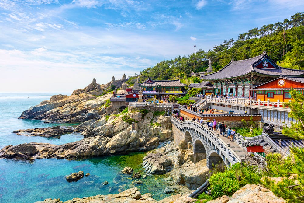 Haedong Yonggungsa Tempel in Busan &ndash; &copy; Sean Hsu - stock.adobe.com