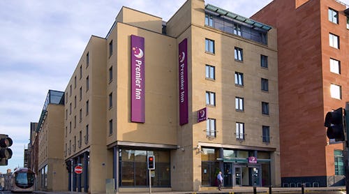 Premier Inn Edinburgh Central Hotelgebäude – © Premier Inn Edinburgh Central