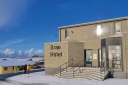 Brae Hotel Hotelgebäude – © Brae Hotel