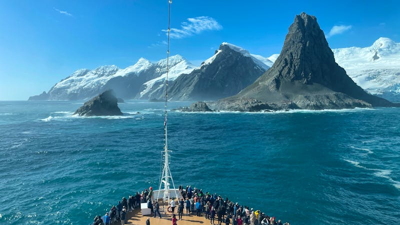 MS Oosterdam - Elephant Island - ©Holland American Line