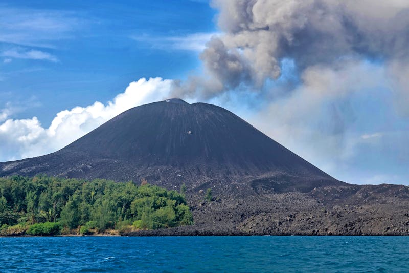 Vulkan Krakatau in Indonesien - ©Patricia - stock.adobe.com