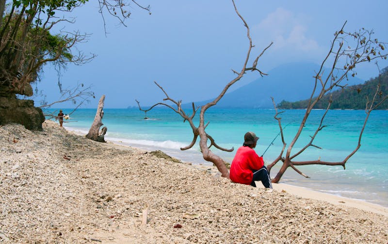 Fischer auf den Krakatau Vulkaninseln zwischen Sumatra und Java - Indonesien - ©danviewfinder - stock.adobe.com