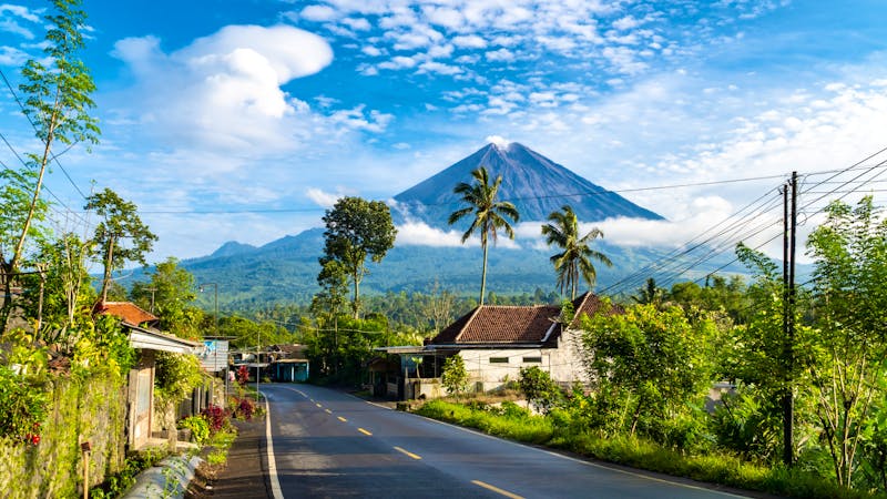 Fahrt zum Bromo-Tengger-Semeru Nationalpark auf Java - ©Amazing Travel Stock - stock.adobe.com