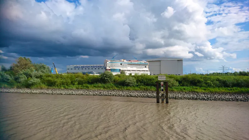 Die Meyer Werft in Papenburg an der Ems - &copy;Simone Willner (Eberhardt TRAVEL)