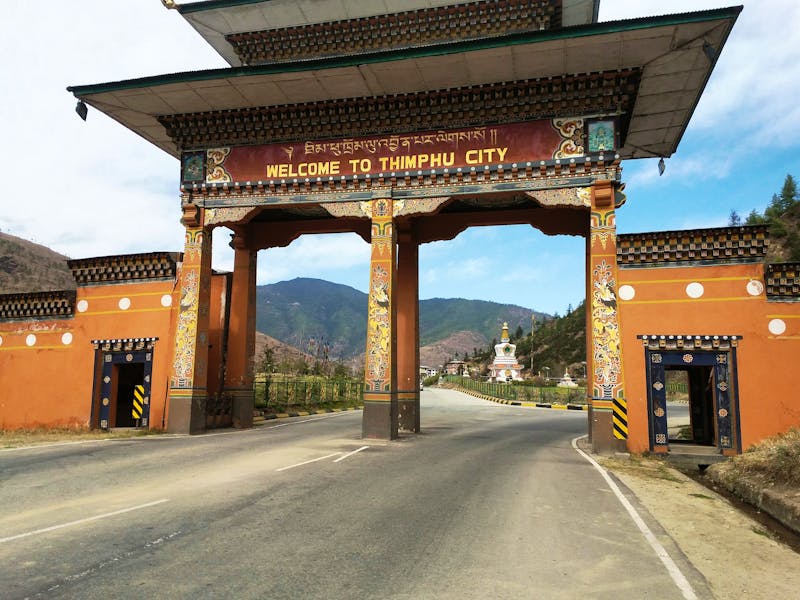 Fahrt nach Thimphu in Bhutan - Eingangstor zur Hauptstadt - ©Aniruddha - stock.adobe.com