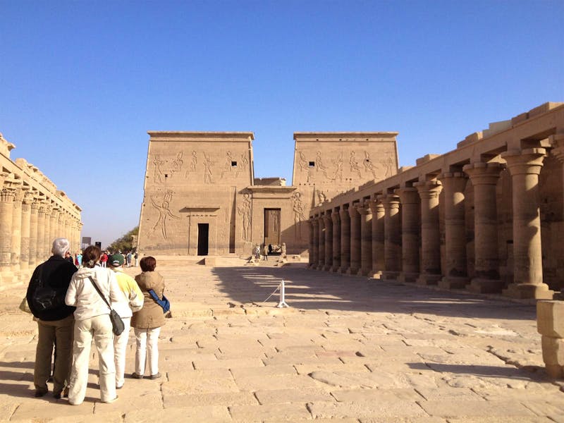 Besichtigung des Philae Tempels bei Assuan - ©Vicky Kern - Eberhardt TRAVEL