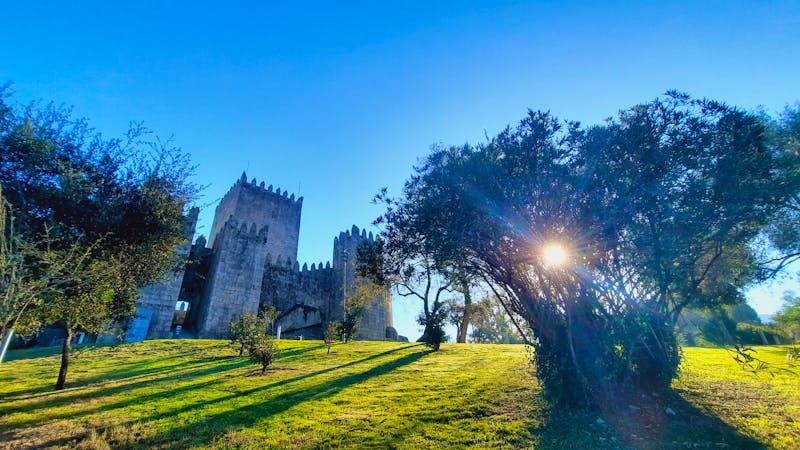 Burg in Guimaraes - Portugal - ©Franziska Bergmann (Eberhardt TRAVEL)