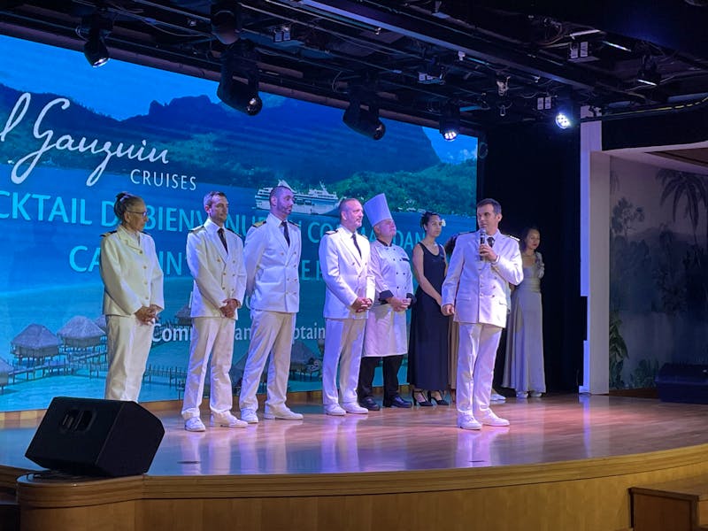 Welcome Show auf dem Schiff Paul Gauguin - ©Jacob Spangenberg - Eberhardt TRAVEL
