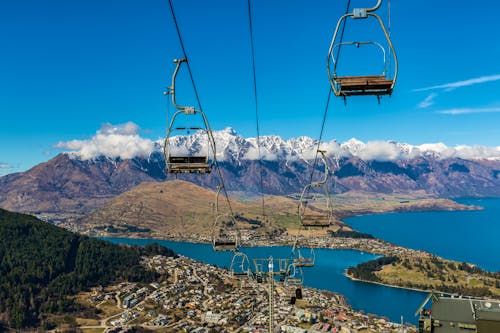 Aussicht auf Queenstown vom Bobs peak in Neuseeland &ndash; &copy; naruedom - stock.adobe.com