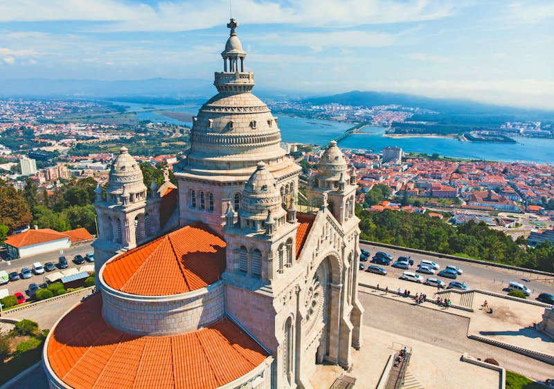Basilika Santa Luzia über Viana do Castelo - ©tsuguliev - stock.adobe.com