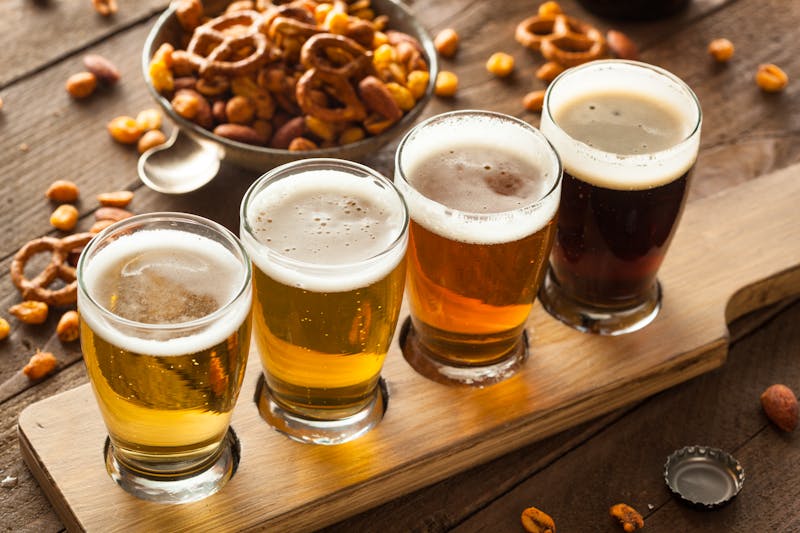 Bier-Tasting - ©Brent Hofacker - stock.adobe.com