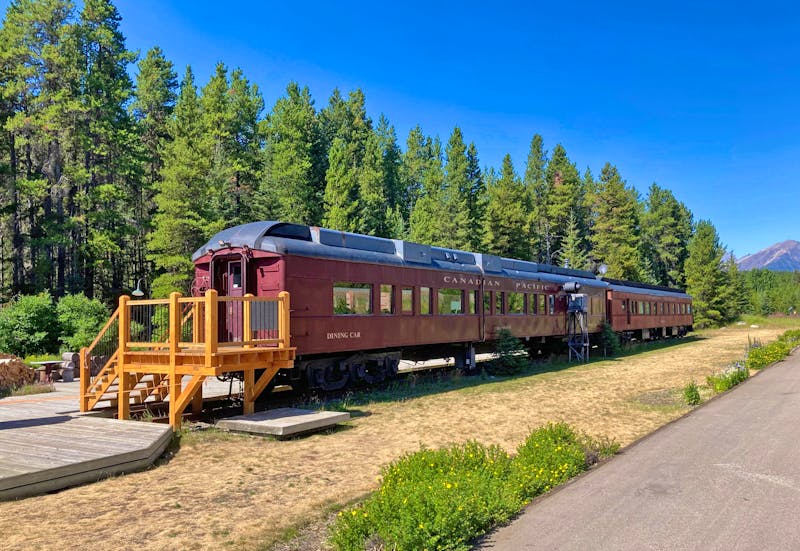 Historischer Bahnhof von Lake Louise im Banff-Nationalpark - ©Andreas Wolfsteller - Eberhardt TRAVEL