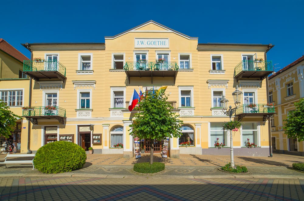 Franzensbad - Goethe Spa & Medical Hotel - Aussenansicht &ndash; &copy; Jan Bobrov
