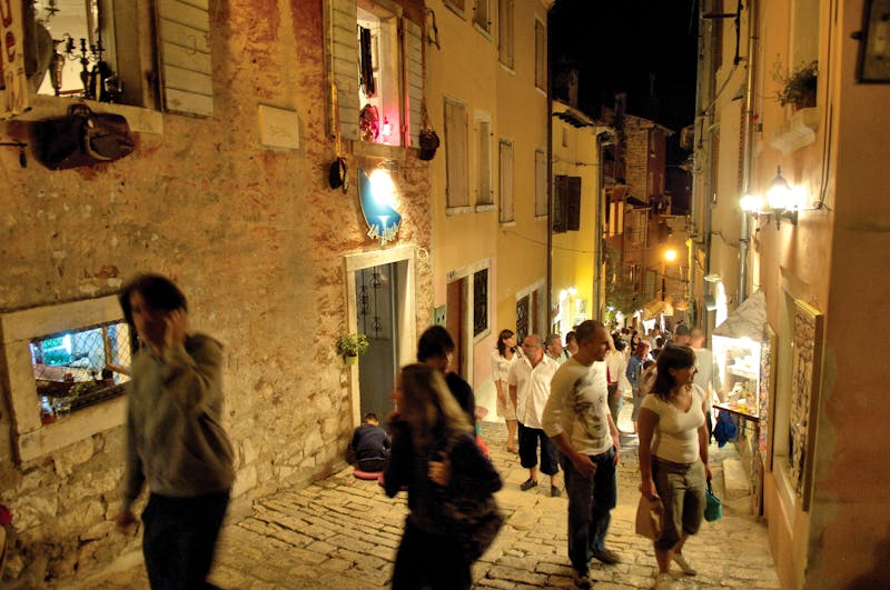 Gassen der Altstadt von Rovinj bei Nacht - ©© 2007  Maistra d.d., Rovinj; Arch 2007 published by CCN-images