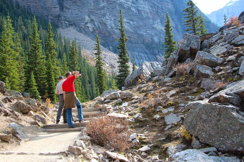 Spazierweg zum Moraine Lake im Banff-Nationalpark - ©Kristin Weigel - Eberhardt TRAVEL