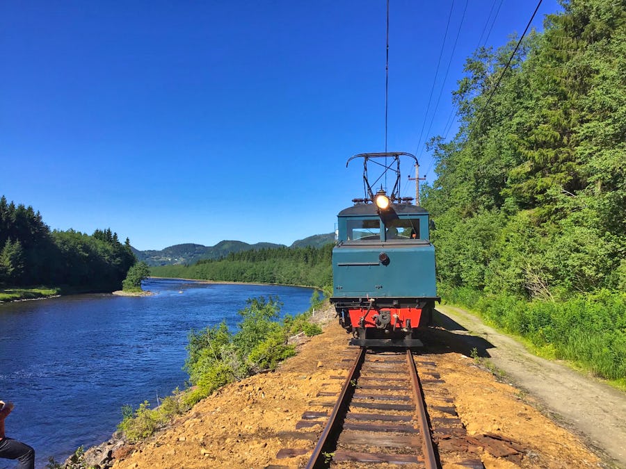 Zugfahrt mit der Thamshavnbanen in Norwegen – © Sabine Letzybyll - Eberhardt TRAVEL