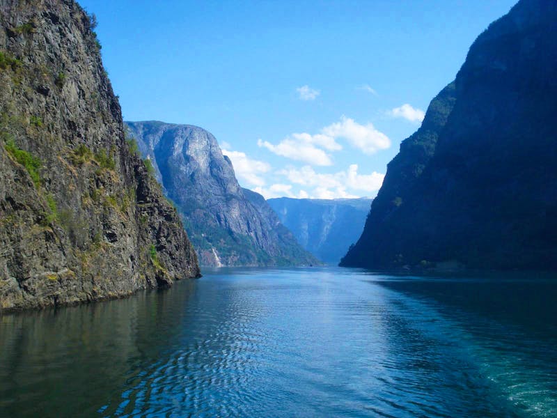 Schifffahrt auf Naeroyfjord - ©Claudia Bernhardt - Eberhardt TRAVEL