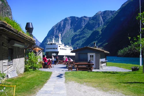 Gudvangen am Naeroyfjord &ndash; &copy; Norbert Binder - Eberhardt TRAVEL