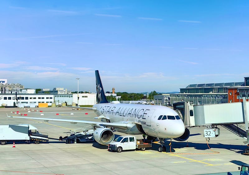 Am Flughafen von Dresden - ©Simone Willner - Eberhardt TRAVEL