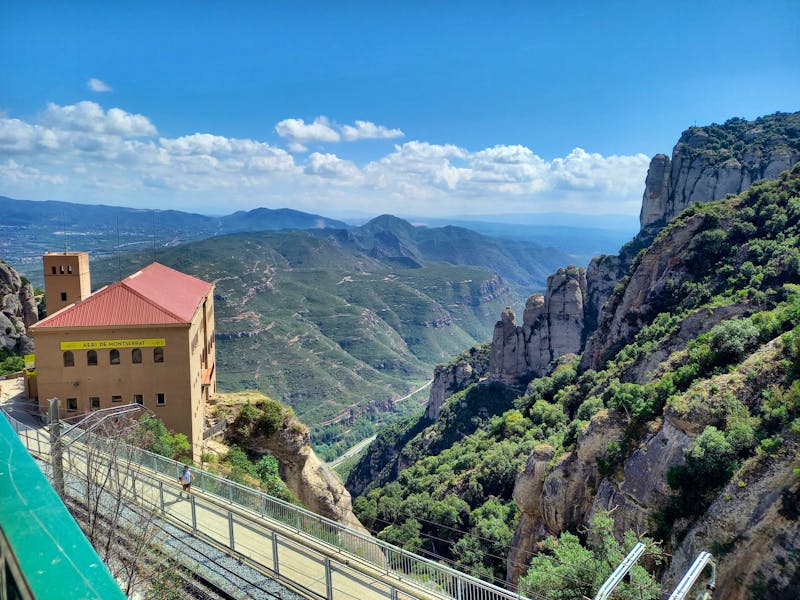 Die Bergwelt um Kloster Montserrat - ©Dr. Michael Krause - Eberhardt TRAVEL